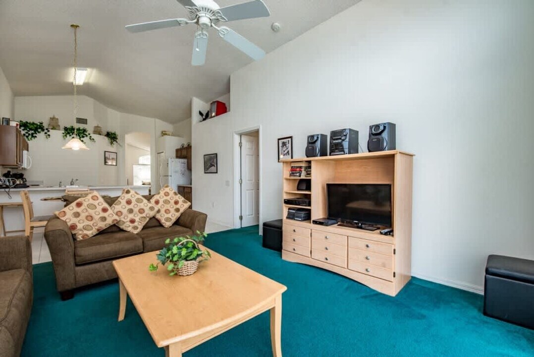 359 Langham Dr in Davenport, FL - Building Photo
