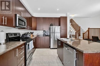 124 Overberg Way in Ottawa, ON - Building Photo - Building Photo