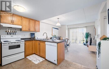 45 Goodwin Dr in Guelph, ON - Building Photo - Building Photo