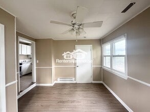 1685 Northwest Dr in Des Moines, IA - Building Photo - Building Photo