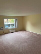 57 Westridge Rd in New London, CT - Building Photo - Building Photo