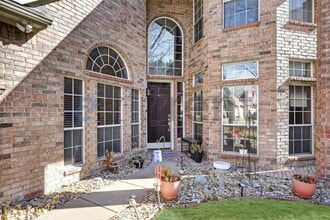 909 Parker Dr in Coppell, TX - Foto de edificio - Building Photo