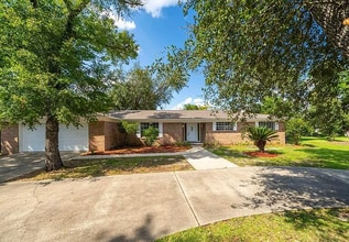 7541 Coleridge Rd in Panama City, FL - Building Photo - Building Photo