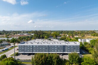 Northview Terrace Apartments in Miami, FL - Building Photo - Building Photo
