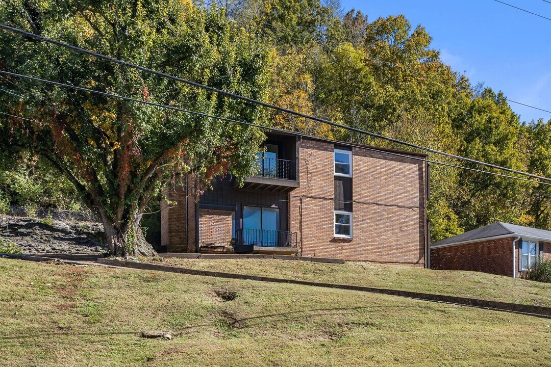 220 Cross Timbers Dr in Nashville, TN - Building Photo