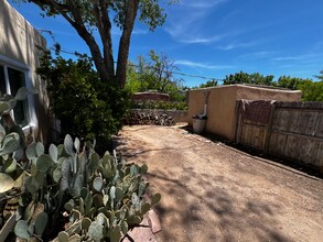2111 Silver Ave SE in Albuquerque, NM - Building Photo - Building Photo