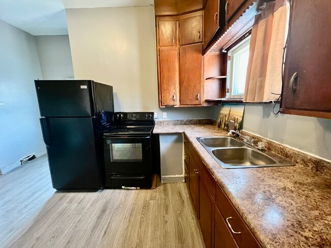 87 King St E in Chatham, ON - Building Photo - Building Photo