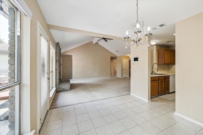 16330 Leamington Ln