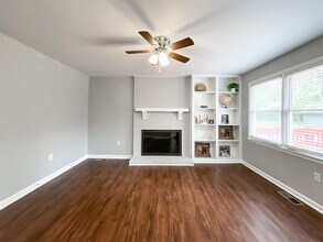 1308 Rama Rd in Charlotte, NC - Foto de edificio - Building Photo