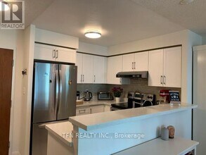 23 Lorraine Dr in Toronto, ON - Building Photo - Building Photo