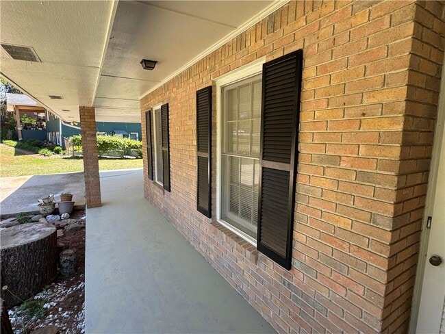 5594 Laurel Ln NW in Lilburn, GA - Building Photo - Building Photo