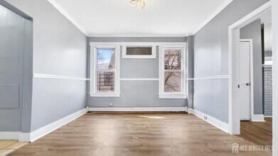126 N 14th St in East Orange, NJ - Building Photo - Building Photo