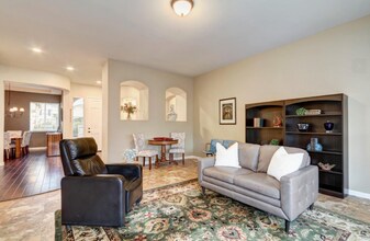 5723 Cowell Blvd in Davis, CA - Building Photo - Building Photo