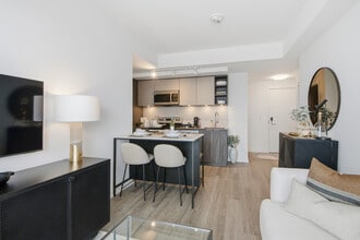 Bela Square in Toronto, ON - Building Photo - Building Photo