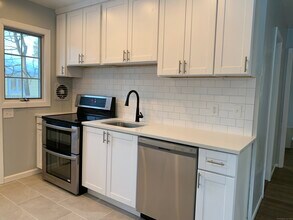 254 Olney Rd in Wethersfield, CT - Building Photo - Building Photo