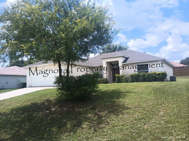 5014 Whispering Wing Ln in Mascotte, FL - Building Photo - Building Photo