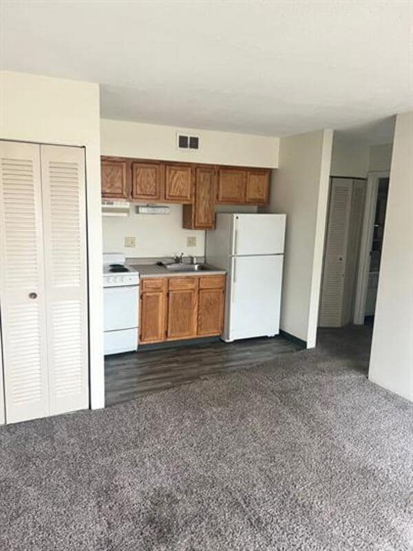 property at 1460 Meadowview Dr