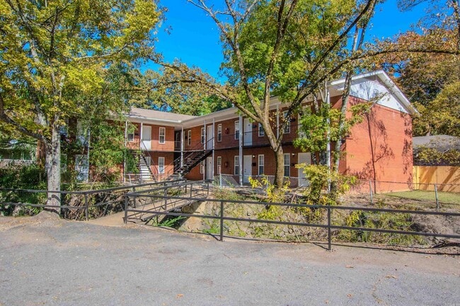 property at 201 N Polk St