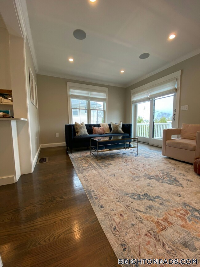 property at 6 S Crescent Circuit