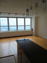 655 W Irving Park Rd, Unit 5108 in Chicago, IL - Building Photo - Building Photo