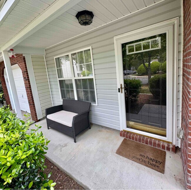 8120 Christmas Ct in Charlotte, NC - Building Photo - Building Photo