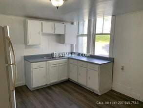 97 Center St in Bangor, ME - Building Photo - Building Photo