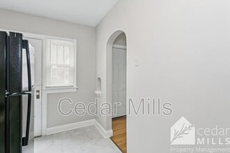 405 N Hillside St in Wichita, KS - Building Photo - Building Photo
