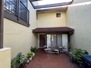 9735 Costa Del Sol Blvd in Doral, FL - Building Photo - Building Photo