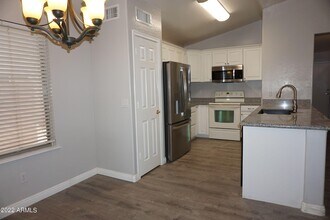 2046 N Parish Ln in Casa Grande, AZ - Building Photo - Building Photo