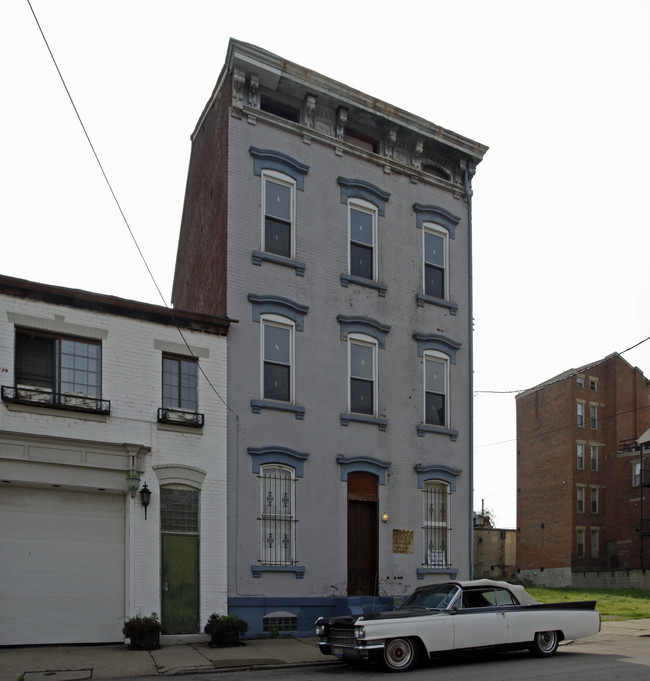 1710 Central Ave in Cincinnati, OH - Building Photo - Building Photo