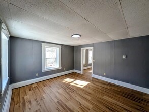 13-15-15 Walnut St, Unit 1 in Claremont, NH - Building Photo - Building Photo