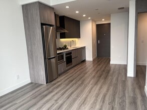 10750-1135A 135a St in Surrey, BC - Building Photo - Building Photo