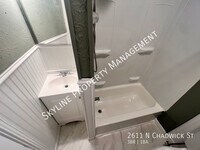 2611 N Chadwick St - 24