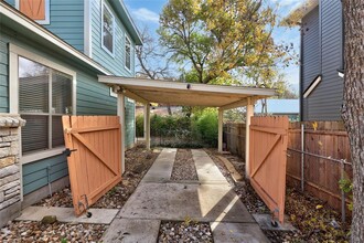 5617 Clay Ave in Austin, TX - Building Photo - Building Photo