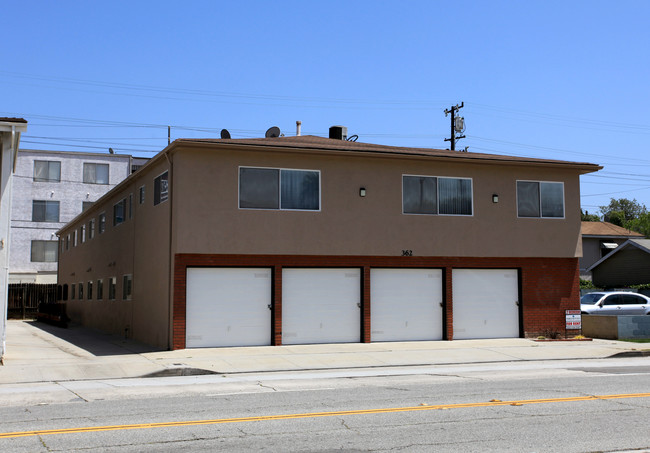 362 Redondo Ave in Long Beach, CA - Building Photo - Building Photo