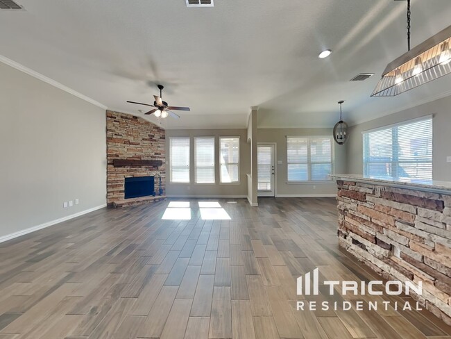 1337 Zanna Grace Way in Haslet, TX - Foto de edificio - Building Photo