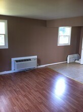 221 W 9th Ave, Unit 221 in Huntington, WV - Foto de edificio - Building Photo