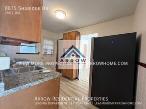 8875 Sharidge Dr in St. Louis, MO - Building Photo - Building Photo