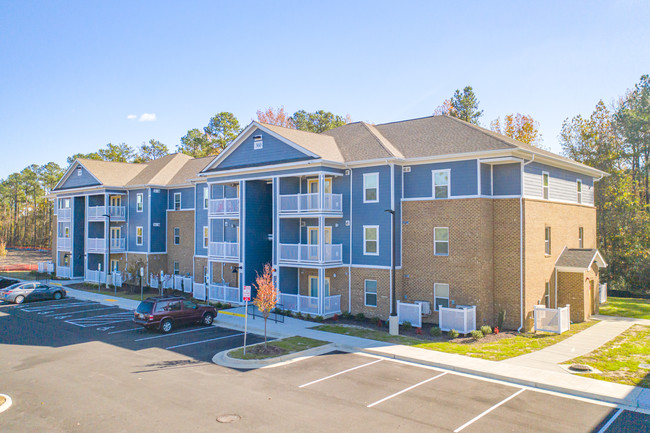 Apartments At Kingsridge in Richmond, VA - Building Photo - Building Photo