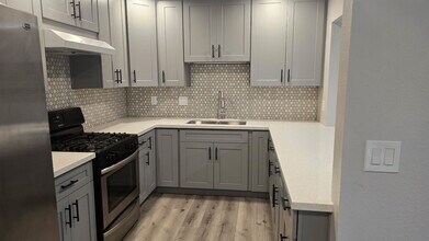 2678 Caminito Secoya in San Diego, CA - Building Photo - Building Photo