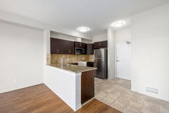Beacon Heights Apartments in Calgary, AB - Building Photo - Interior Photo