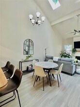 2412 Chapel Hill Ln in Arlington, TX - Building Photo - Building Photo