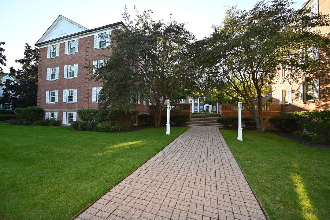 1402 Hinman Ave in Evanston, IL - Building Photo