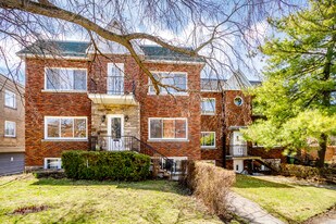 5950A Hudson Ch in Montréal, QC - Building Photo