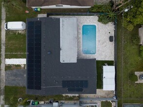 12021 NW 29th Pl in Sunrise, FL - Building Photo - Building Photo