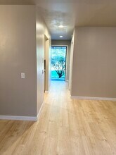 12713 NE 83rd Ct in Kirkland, WA - Building Photo - Building Photo