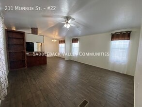 211 Monroe St in Rawlins, WY - Building Photo - Building Photo