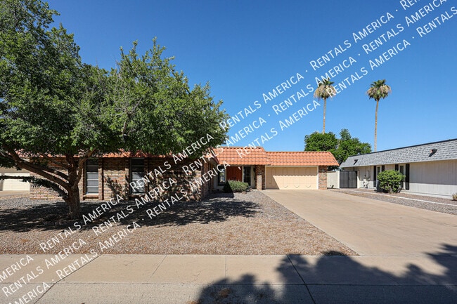 13819 N Crown Point in Sun City, AZ - Building Photo - Building Photo