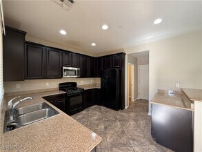 4512 Simple Promise Ct in Las Vegas, NV - Building Photo - Building Photo
