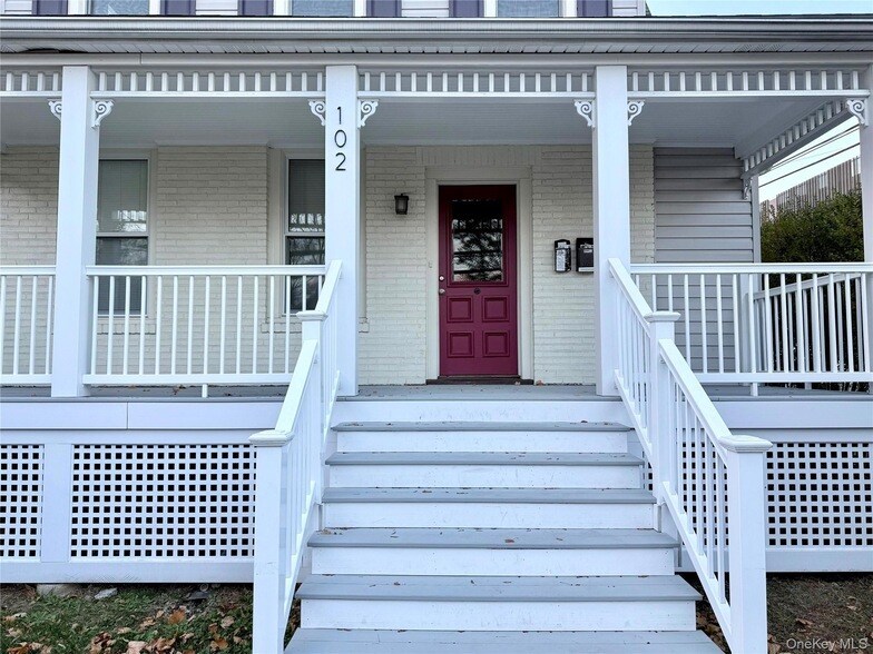 102 N Midland Ave, Unit 2 in Nyack, NY - Building Photo